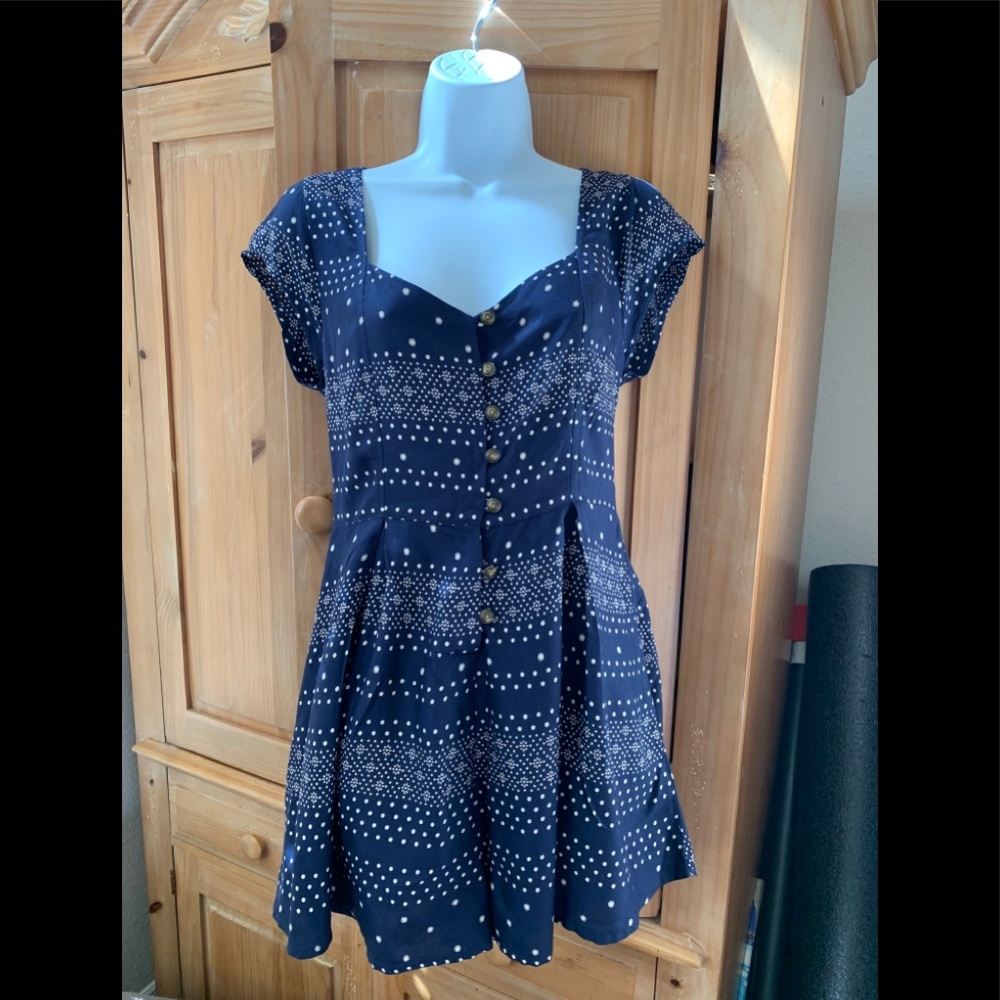 adorable NEVER WORN Urban Outfitters Romper!